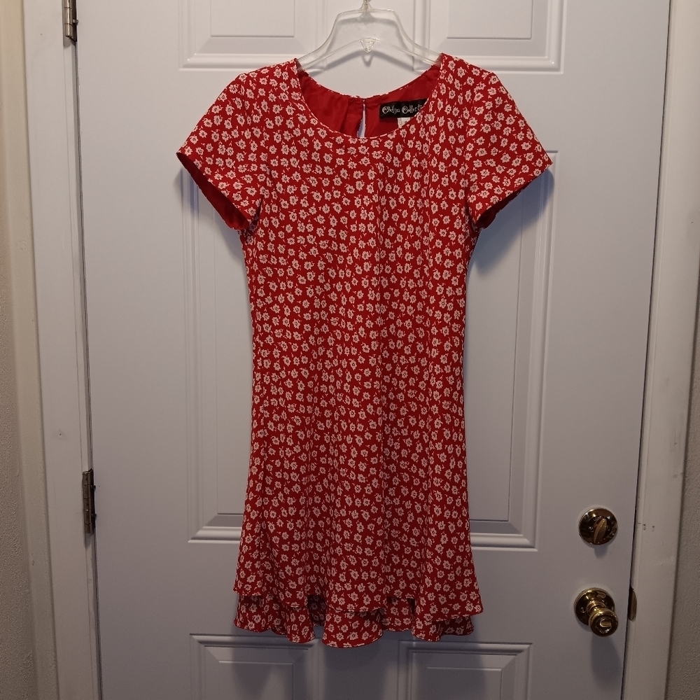 VTG Chelsea Collection Wmns Sz 8 Ditsy Floral Ruffle Hem Retro 90s
Romantic - Picture 3 of 6